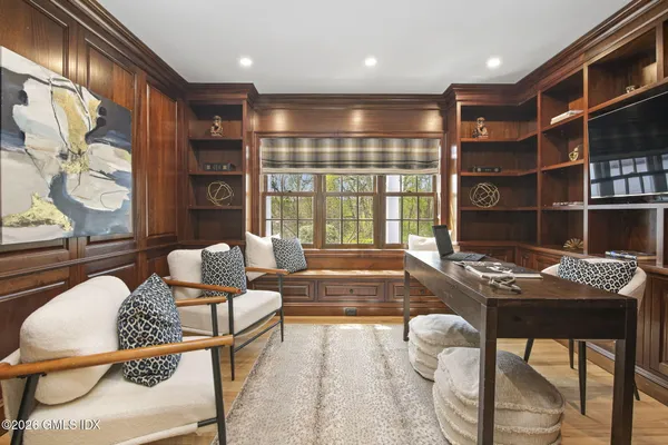 $4,950,000 | 40 Ridgeview Avenue, Greenwich, CT 06830