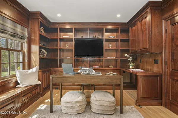 $4,950,000 | 40 Ridgeview Avenue, Greenwich, CT 06830