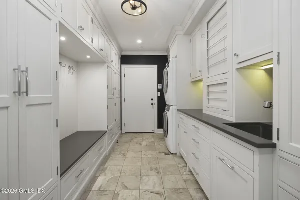 $4,950,000 | 40 Ridgeview Avenue, Greenwich, CT 06830