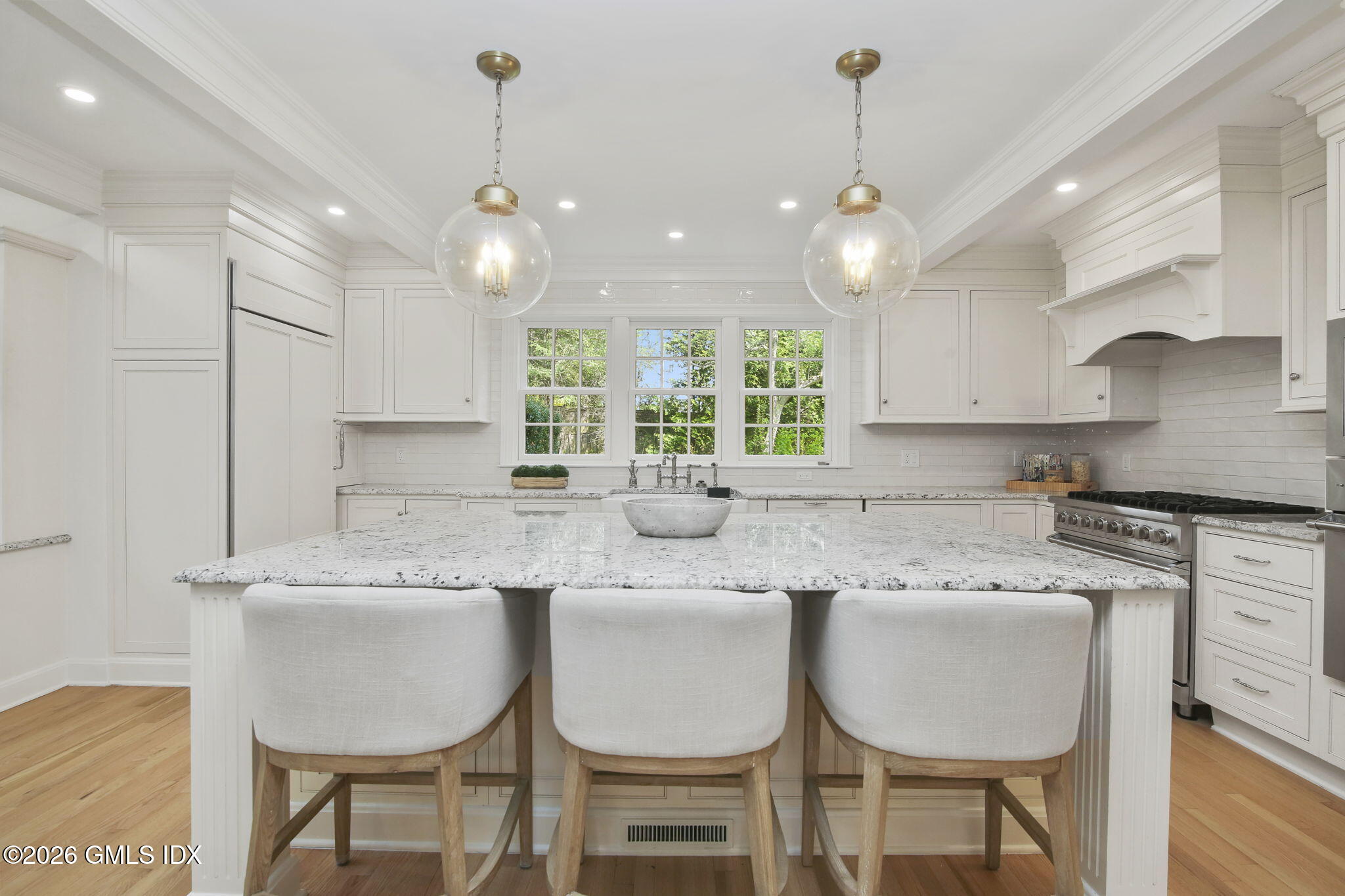 40 Ridgeview Avenue Greenwich, CT 06830 - Photo 5 of 15 108-web-or-mls-40-ridgeview-ave