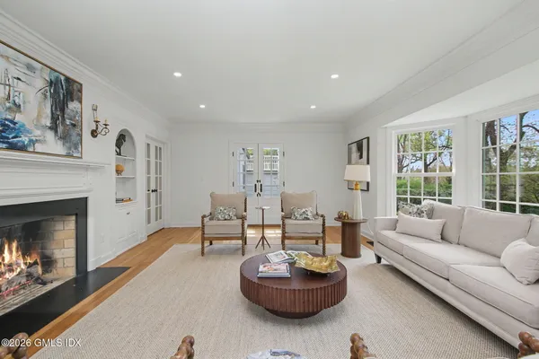 $4,950,000 | 40 Ridgeview Avenue, Greenwich, CT 06830