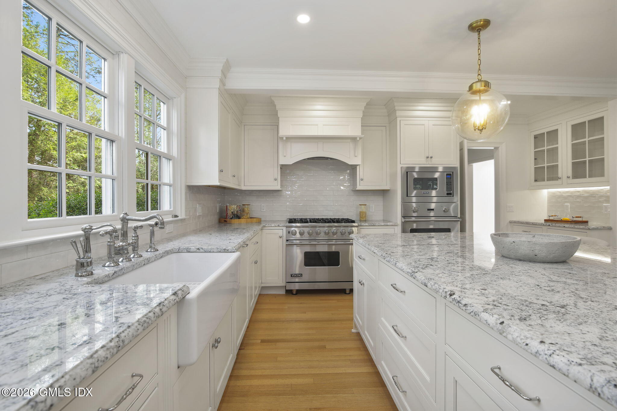 40 Ridgeview Avenue Greenwich, CT 06830 - Photo 6 of 15 112-web-or-mls-40-ridgeview-ave