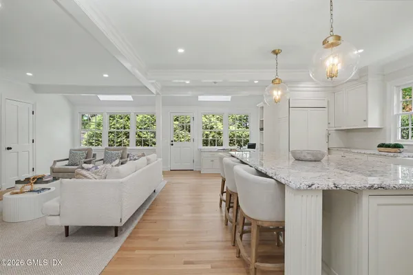 $4,950,000 | 40 Ridgeview Avenue, Greenwich, CT 06830