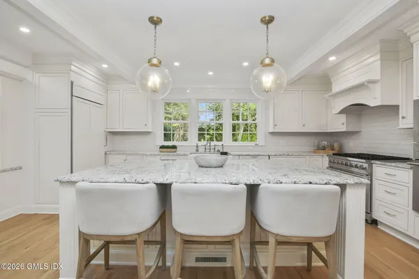 $4,950,000 | 40 Ridgeview Avenue, Greenwich, CT 06830