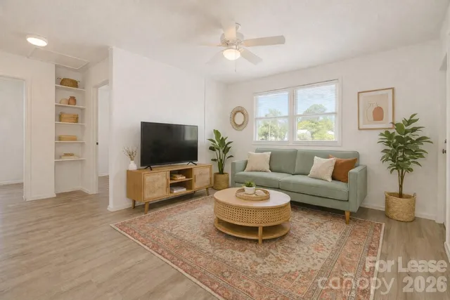 $825 | 200 York Street, Unit M1, Chester, SC 29706