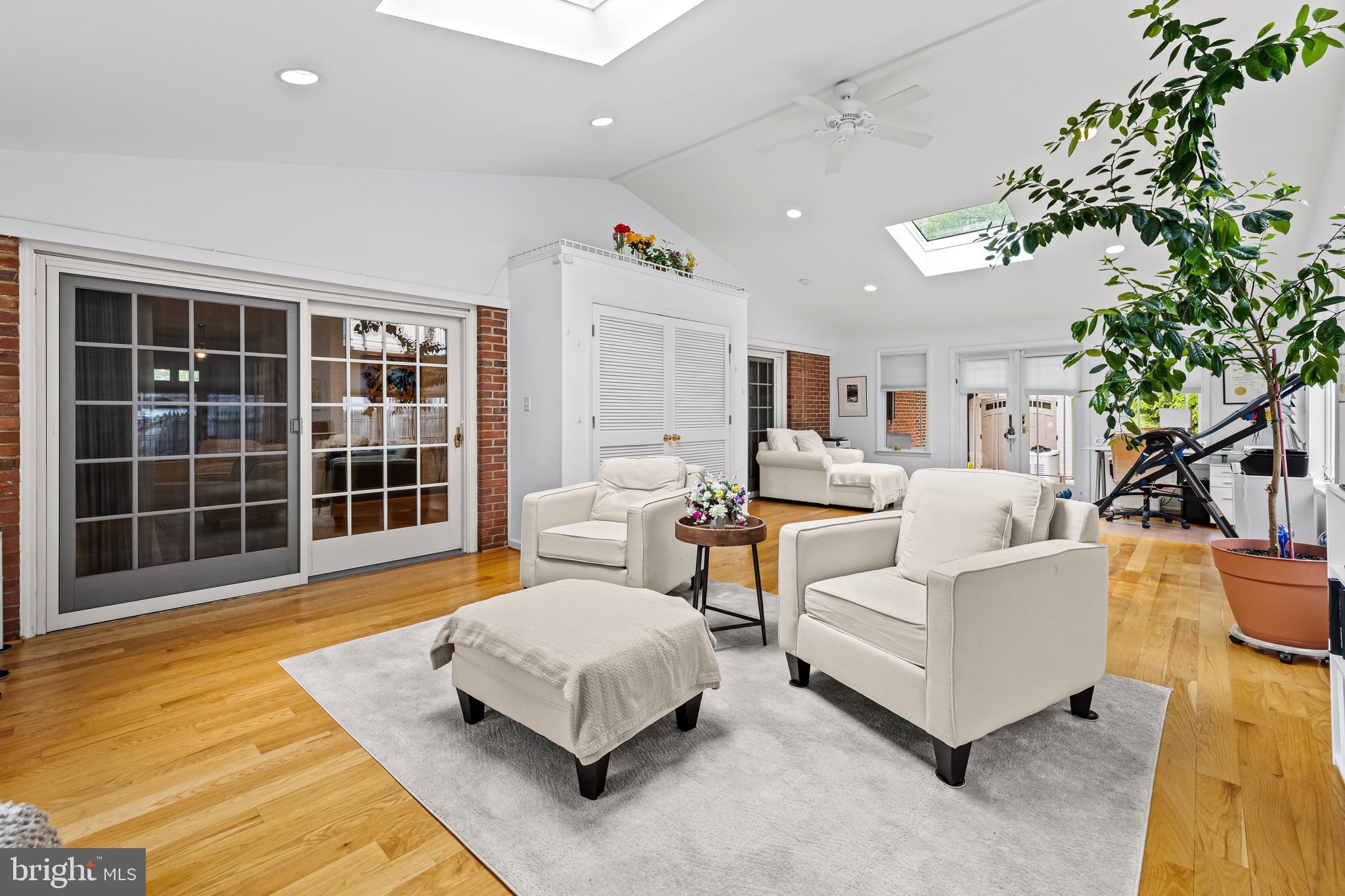 3418 Midfield Road Baltimore, MD 21208 - Photo 11 of 44 Gallery Image 11