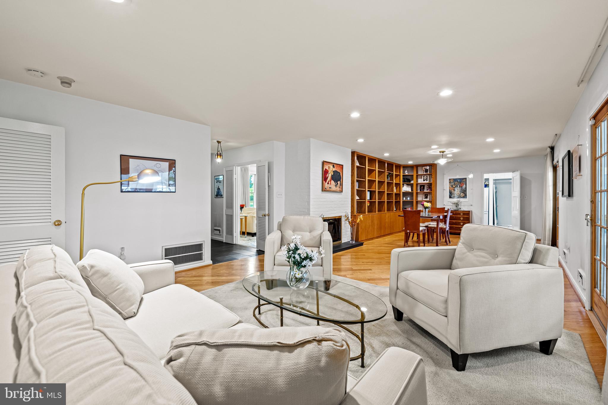 3418 Midfield Road Baltimore, MD 21208 - Photo 5 of 44 Gallery Image 5