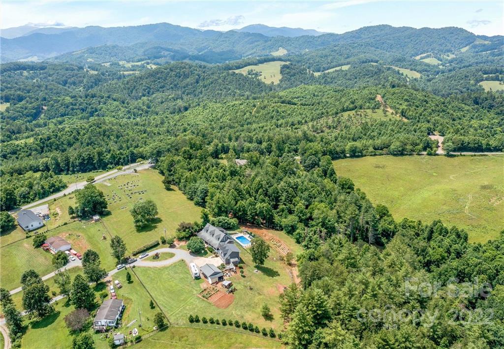 14 New Home Road Marshall, NC 28753 - Photo 4 of 48 Gallery Image 4