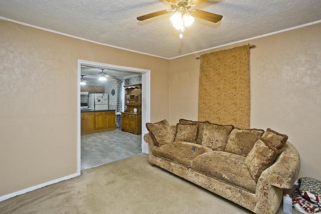 33 Lexington Street Springfield, MA 01107 - Photo 23 of 41 Gallery Image 23