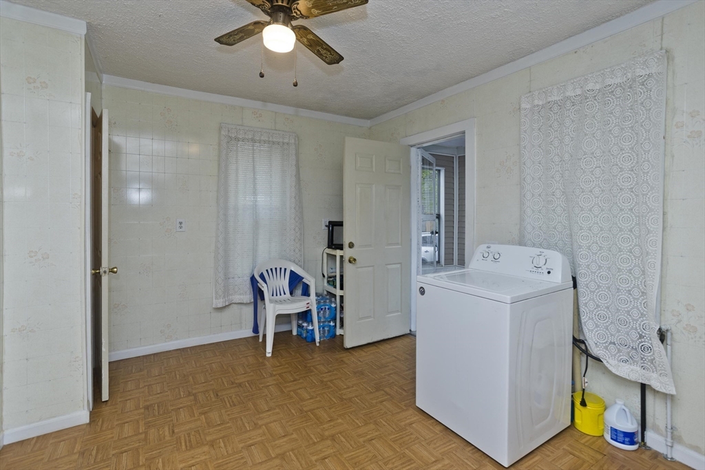 33 Lexington Street Springfield, MA 01107 - Photo 27 of 41 Gallery Image 27