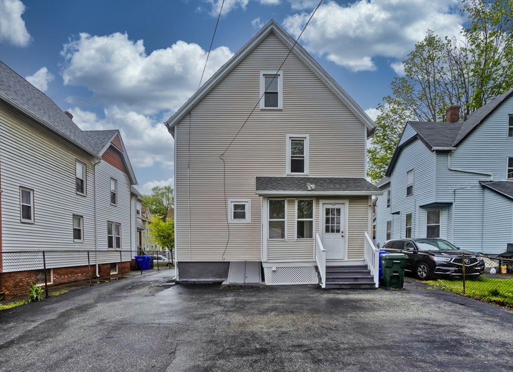 33 Lexington Street Springfield, MA 01107 - Photo 3 of 41 Gallery Image 3