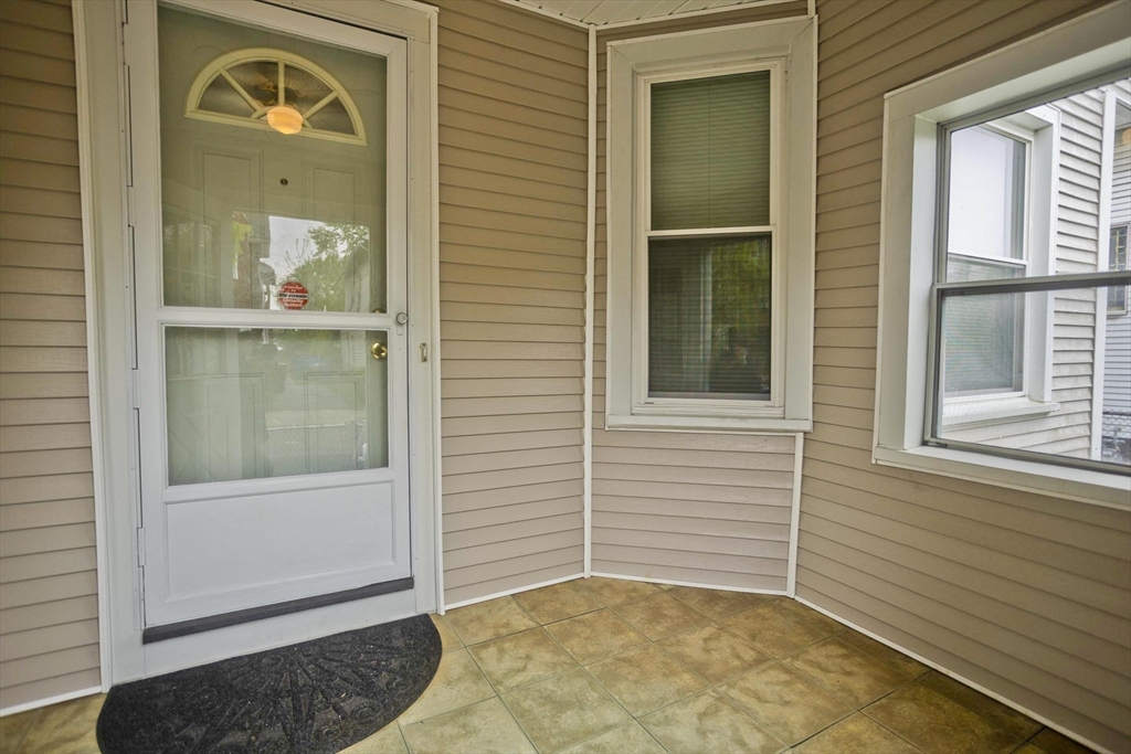 33 Lexington Street Springfield, MA 01107 - Photo 5 of 41 Gallery Image 5