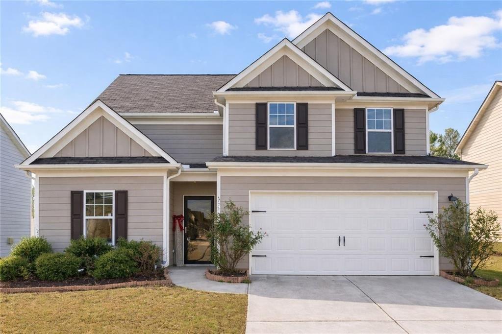 735 Walnut Creek Circle Pendergrass, GA 30567 - Photo 1 of 29 front view of a house with a yard