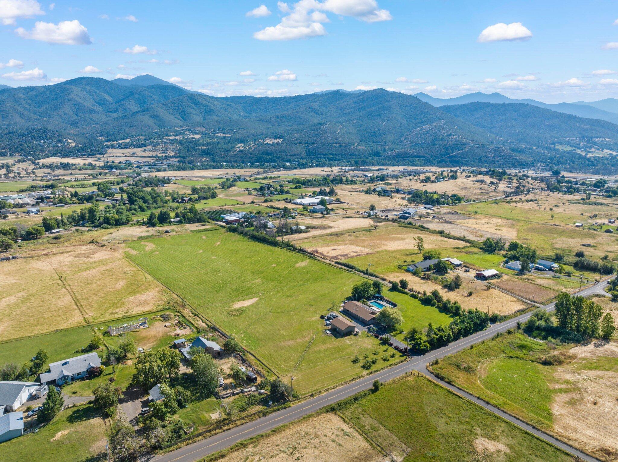 630 East Valley View Road Ashland, OR 97520 - Photo 53 of 57 47-web-or-mls-DJI_0940