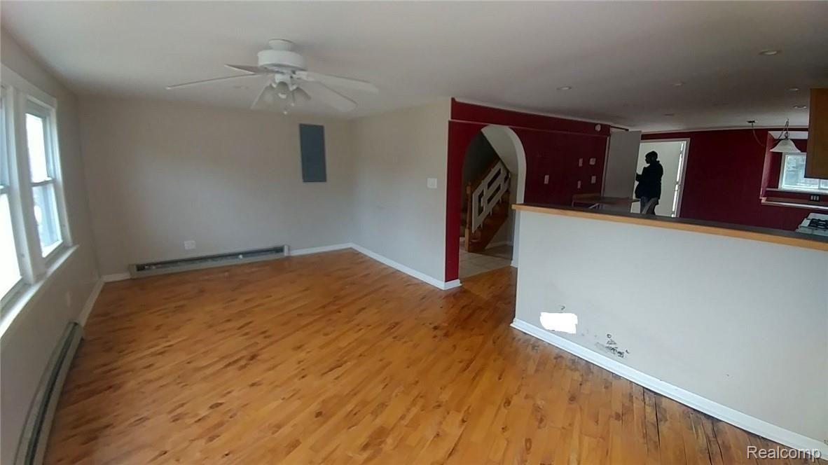 3486 Newton Road Commerce Township, MI 48382 - Photo 11 of 15 Living Room2.jpg