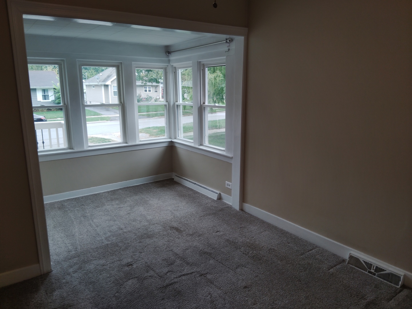 1406 Birch Road Homewood, IL 60430 - Photo 10 of 31 an empty room with a window