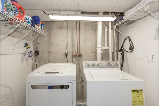 $325,000 | 534 Fox Hollow Way, Manchester, NH 03104