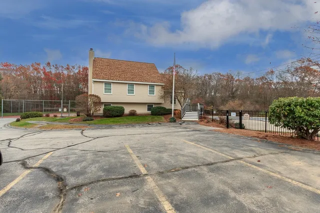 $325,000 | 534 Fox Hollow Way, Manchester, NH 03104