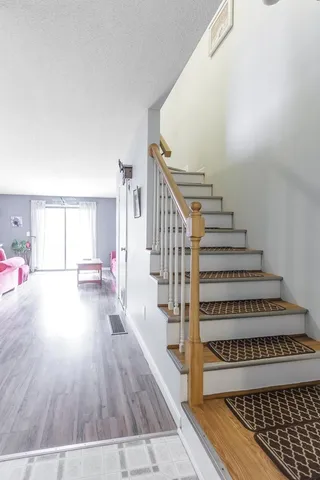 $325,000 | 534 Fox Hollow Way, Manchester, NH 03104