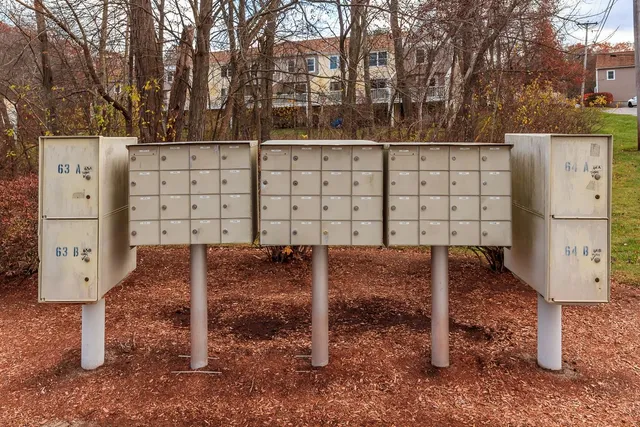 $325,000 | 534 Fox Hollow Way, Manchester, NH 03104