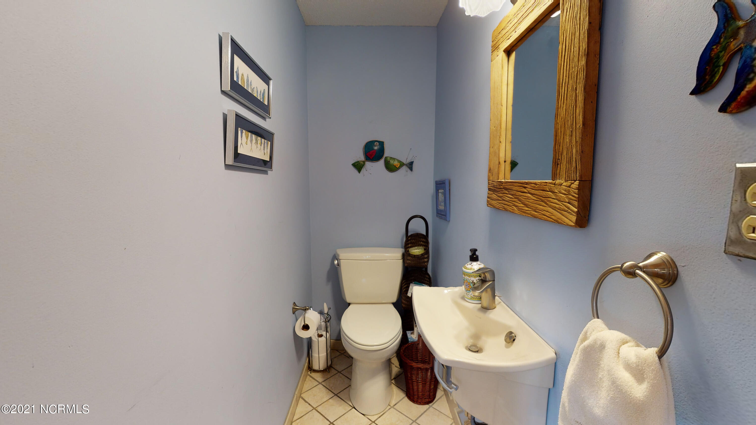 5408 Trade Winds Road New Bern, NC 28560 - Photo 20 of 41 5408 Trade Winds Road-Half Bath (1)