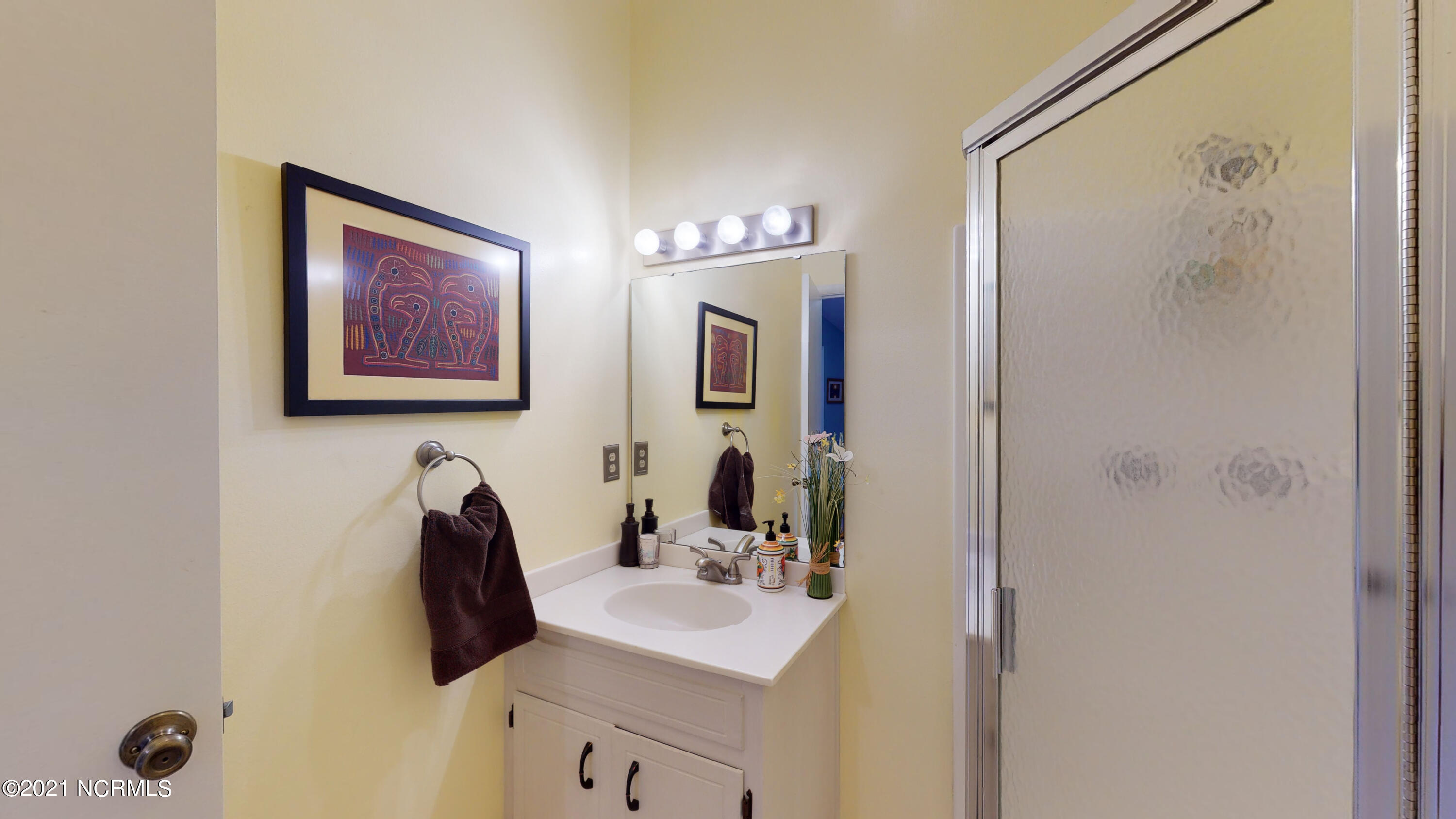 5408 Trade Winds Road New Bern, NC 28560 - Photo 31 of 41 5408 Trade Winds Road-Bath three