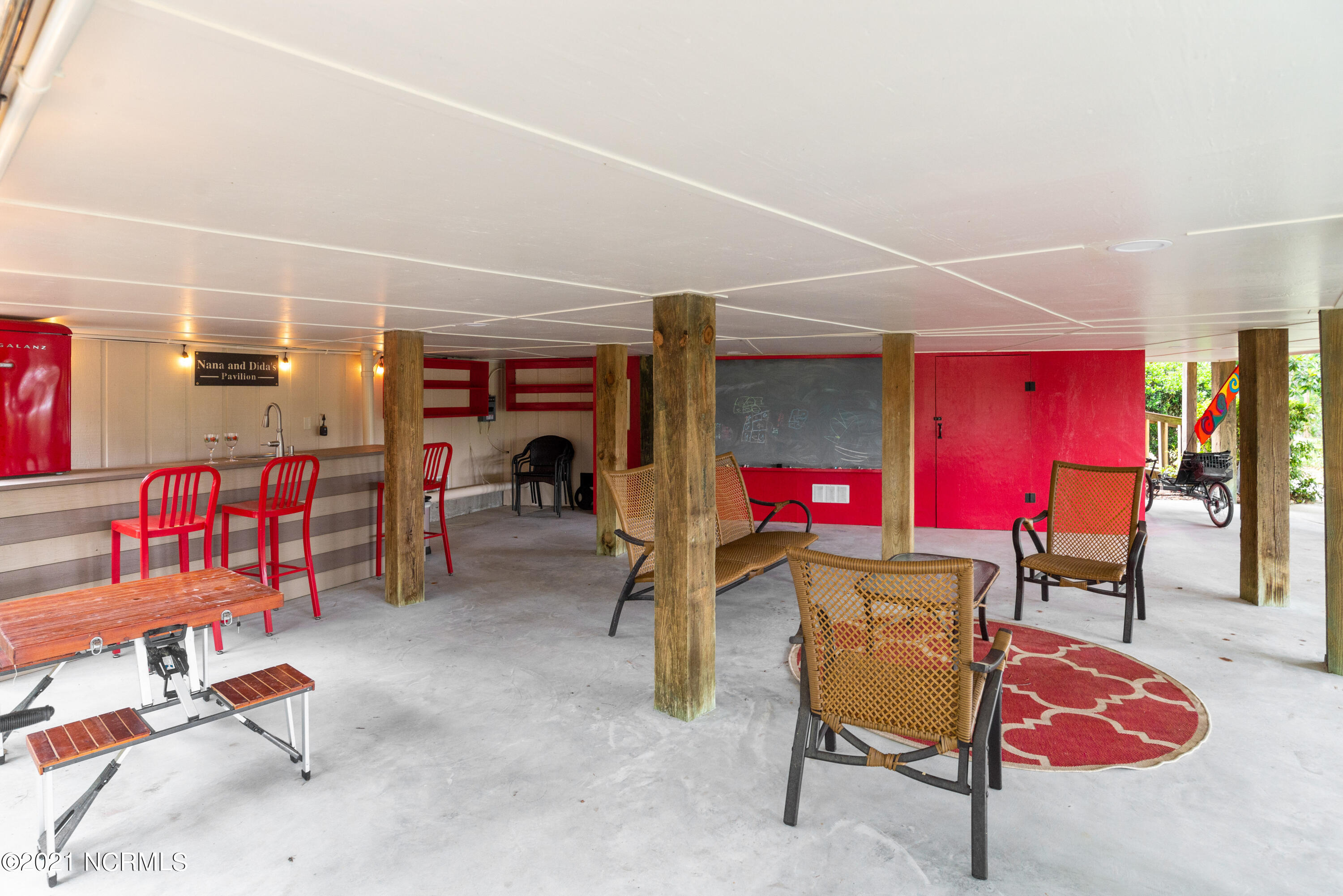 5408 Trade Winds Road New Bern, NC 28560 - Photo 36 of 41 5408 Trade Winds Road-Ground Floor Bar a