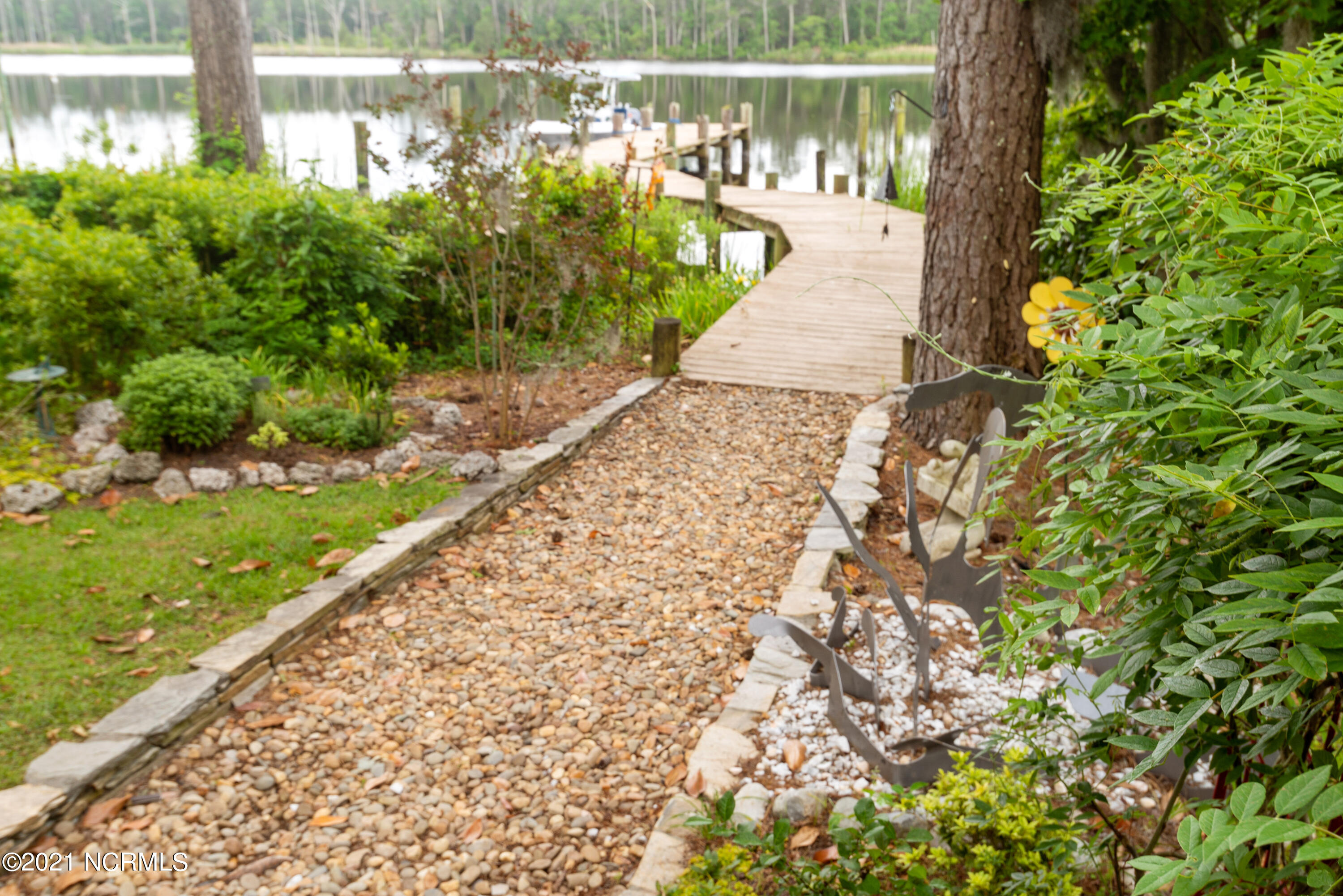 5408 Trade Winds Road New Bern, NC 28560 - Photo 39 of 41 5408 Trade Winds Road-Walkway to Dock