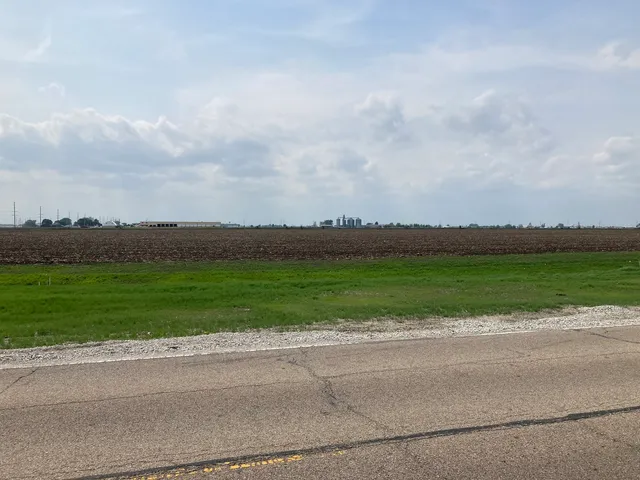 $5,339,250 | 2927 Peoria Street, Peru, IL 61354