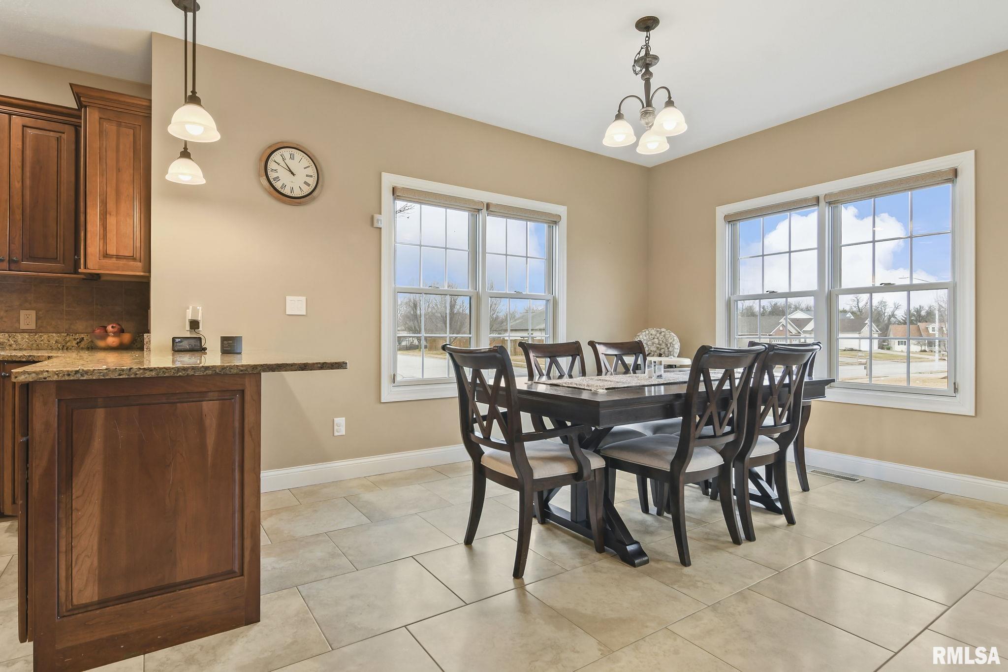 4700 Longfellow Drive Springfield, IL 62711 - Photo 14 of 33