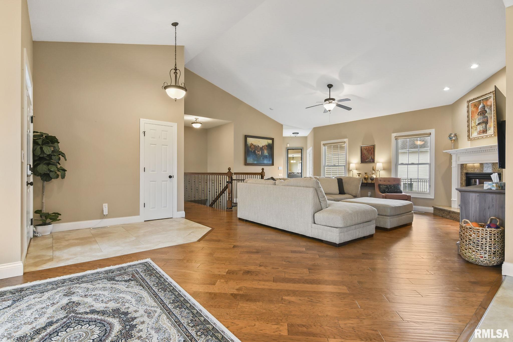 4700 Longfellow Drive Springfield, IL 62711 - Photo 5 of 33