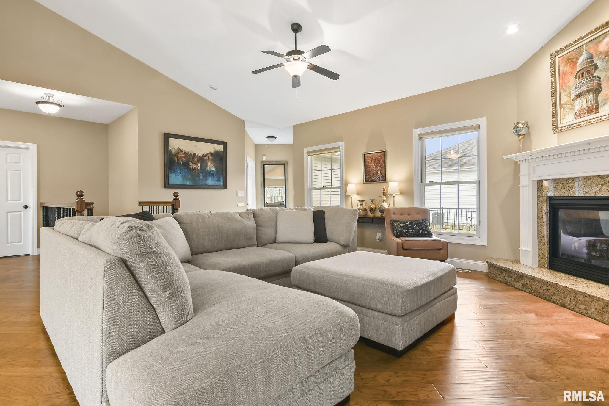 4700 Longfellow Drive Springfield, IL 62711 - Photo 6 of 33