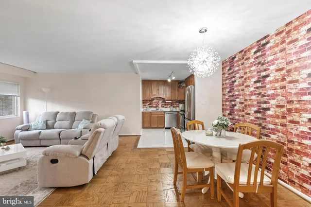 $169,999 | 1111 University Boulevard West, Unit 313A, Silver Spring, MD 20902