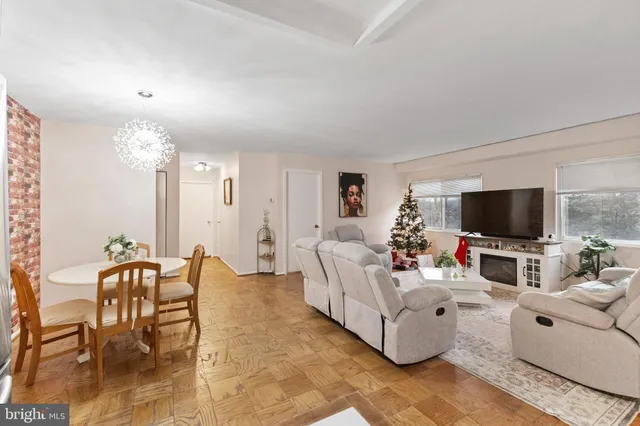 $169,999 | 1111 University Boulevard West, Unit 313A, Silver Spring, MD 20902