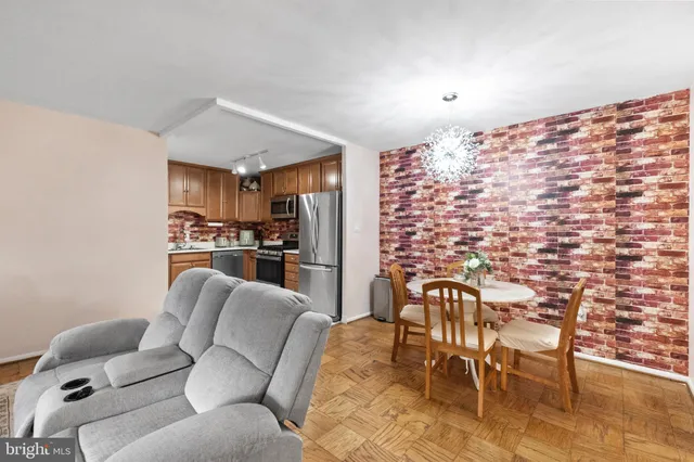 $169,999 | 1111 University Boulevard West, Unit 313A, Silver Spring, MD 20902