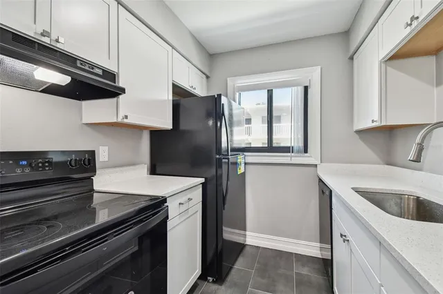 a view of empty room with a window