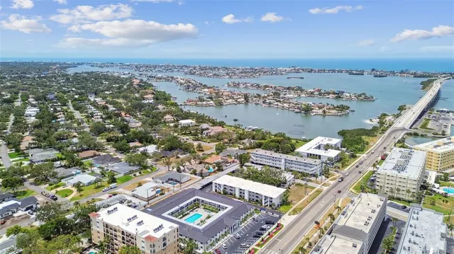 $1,995 | 2942 West Bay Drive, Unit 36, Belleair Bluffs, FL 33770