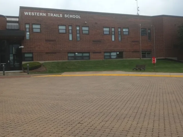 $199,900 | 129 West Elk Trail, Unit 329, Carol Stream, IL 60188