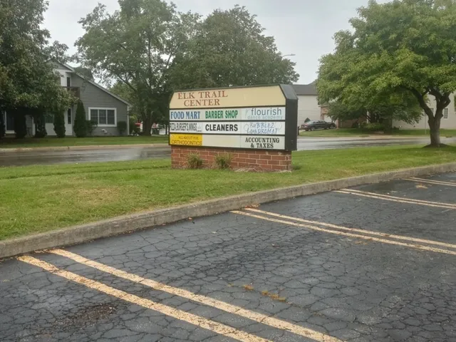 $199,900 | 129 West Elk Trail, Unit 329, Carol Stream, IL 60188