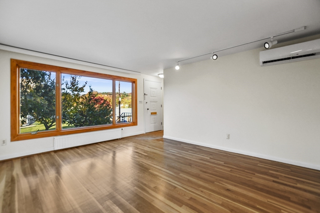 71 Ravenswood Road Waltham, MA 02453 - Photo 19 of 42 Gallery Image 19