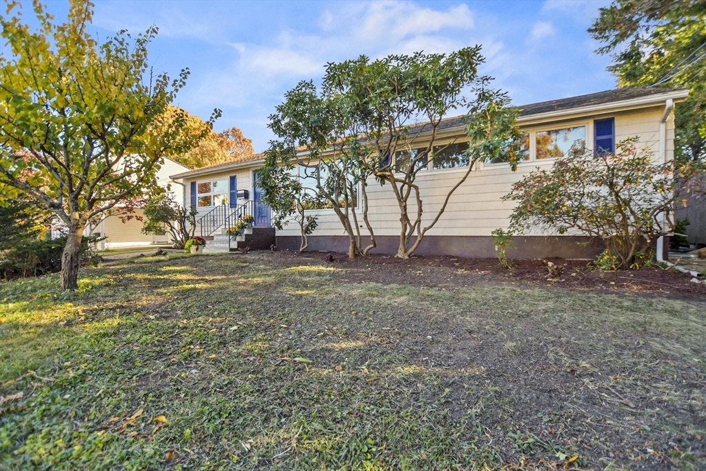 71 Ravenswood Road Waltham, MA 02453 - Photo 2 of 42 Gallery Image 2