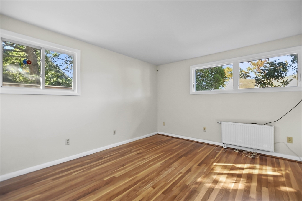 71 Ravenswood Road Waltham, MA 02453 - Photo 23 of 42 Gallery Image 23