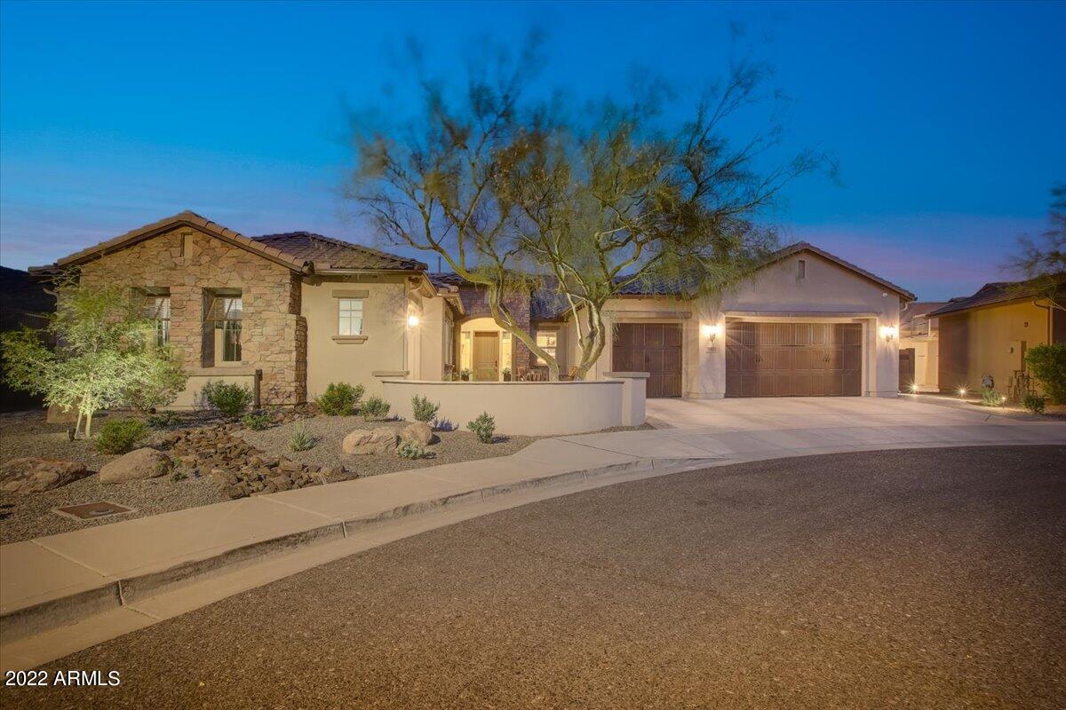 1803 West Red Fox Road Phoenix, AZ 85085 - Photo 4 of 60 013-W Red Fox Rd-013