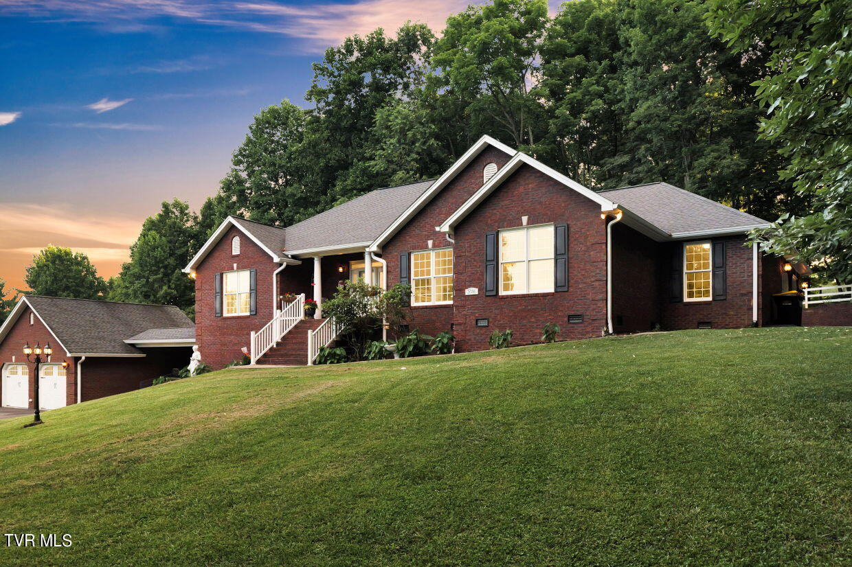 0-web-or-mls-26786-preston-pl-dr
