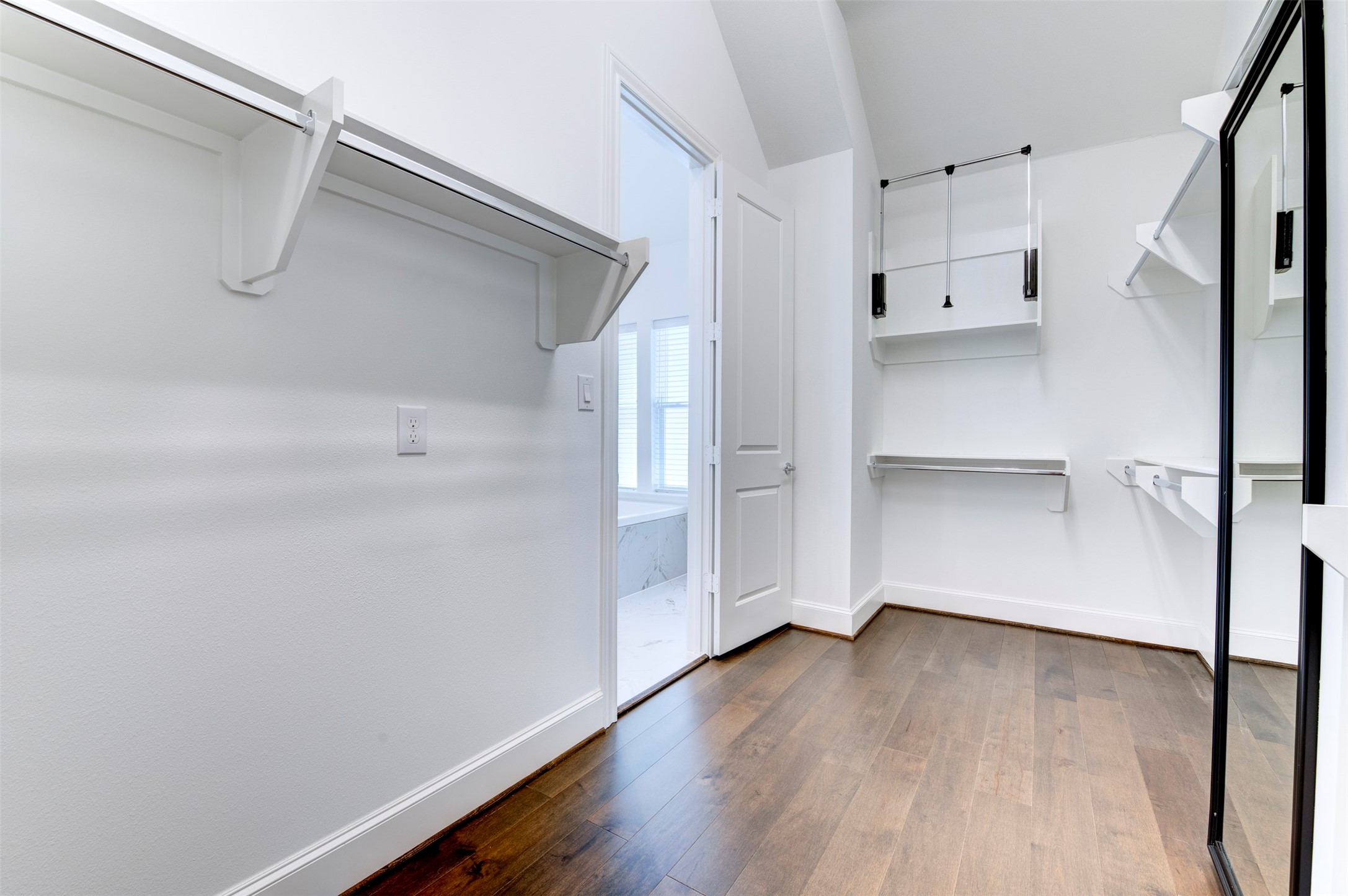 4947 Rusk Street Houston, TX 77023 - Photo 18 of 40 Primary bedroom walk in closet