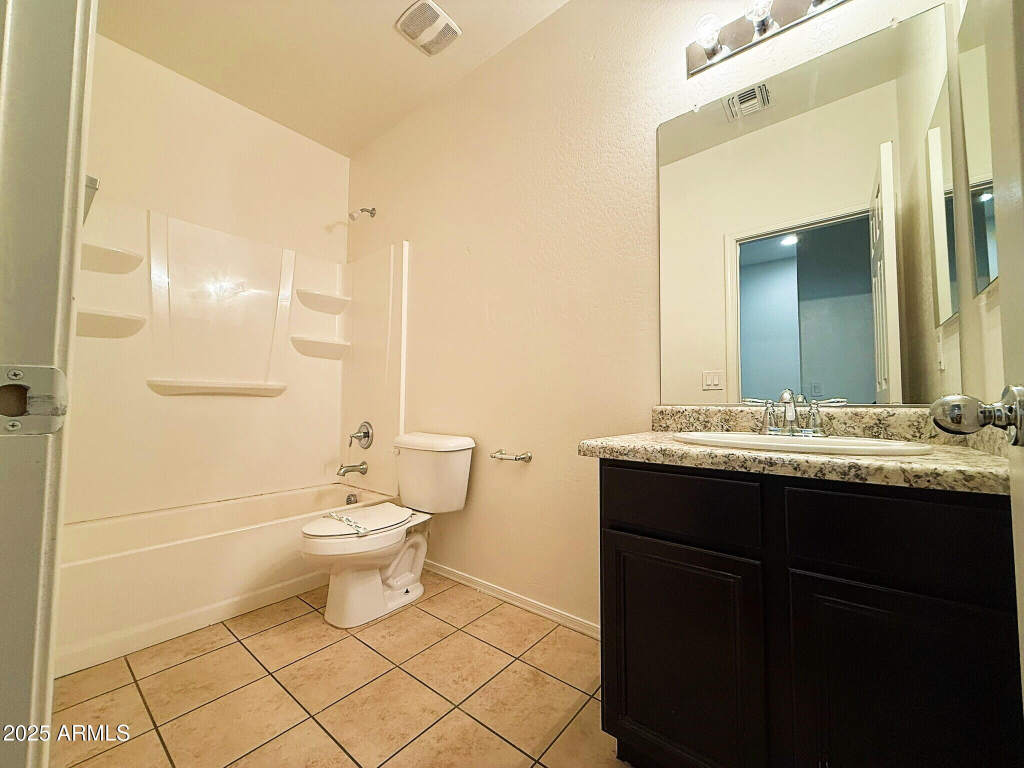 6218 West Laurie Lane Glendale, AZ 85302 - Photo 23 of 34 Bathroom
