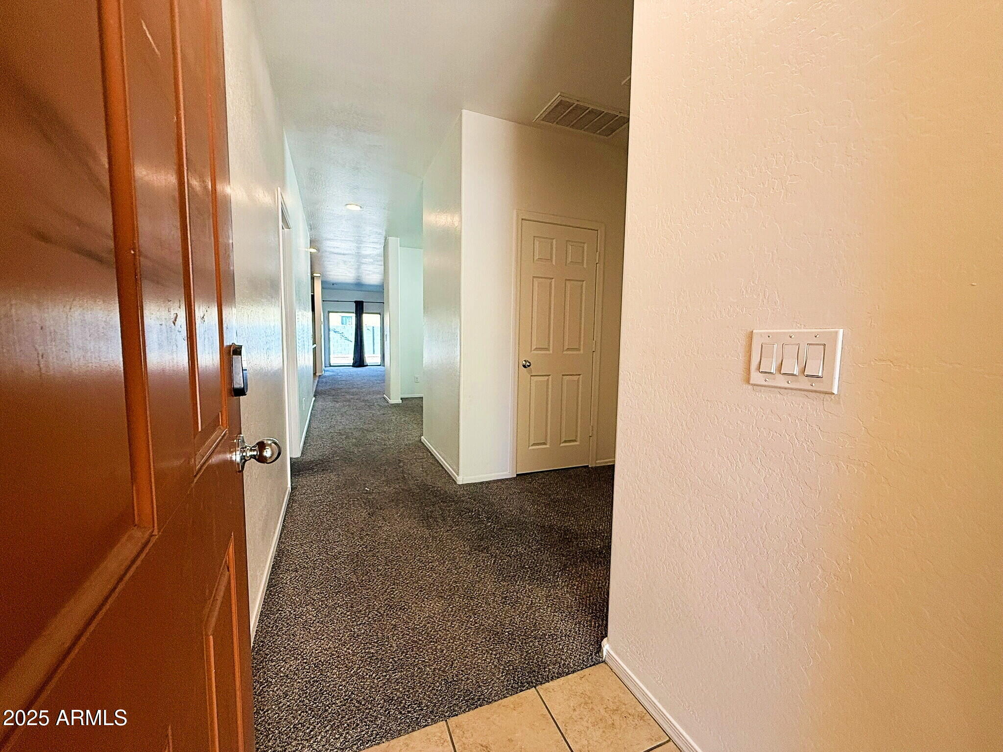 6218 West Laurie Lane Glendale, AZ 85302 - Photo 7 of 34 Hall way