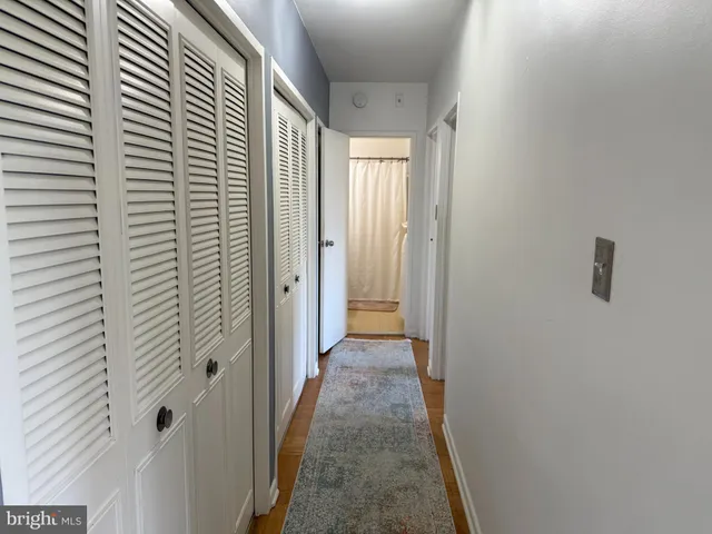 $2,100 | 10401 Grosvenor Place, Unit 120, Rockville, MD 20852