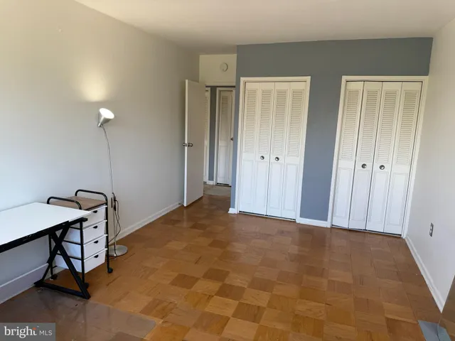 $2,100 | 10401 Grosvenor Place, Unit 120, Rockville, MD 20852