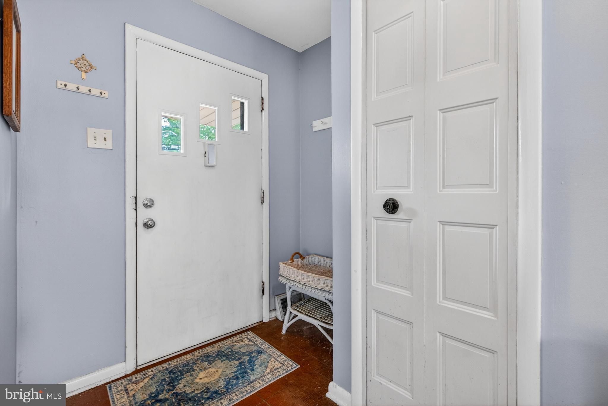 528 Lee Ann Road Cherry Hill, NJ 08034 - Photo 17 of 38 Front door